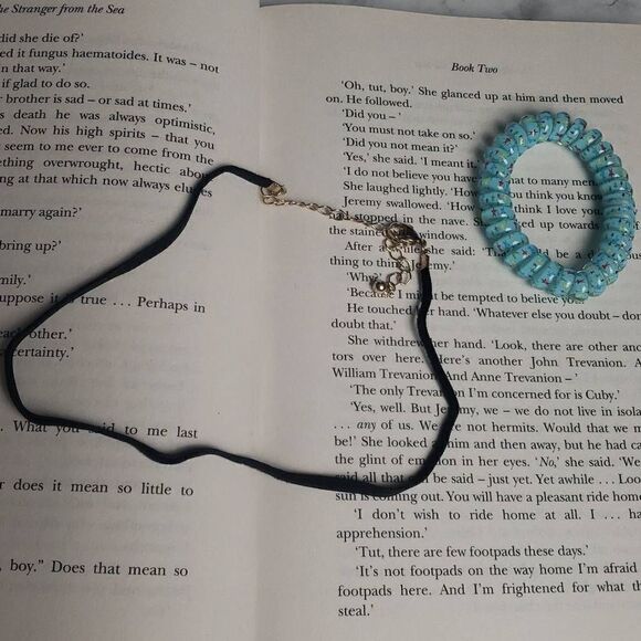 Black Chocker Necklace with free teletie - Picture 1 of 7